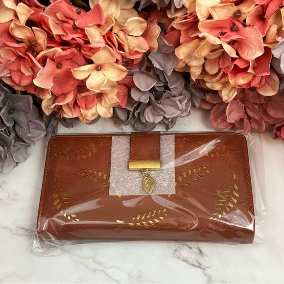 Cinnamon Brown and Gold Leaf Vegan Leather Clutch Wallet - Picture 14 of 16